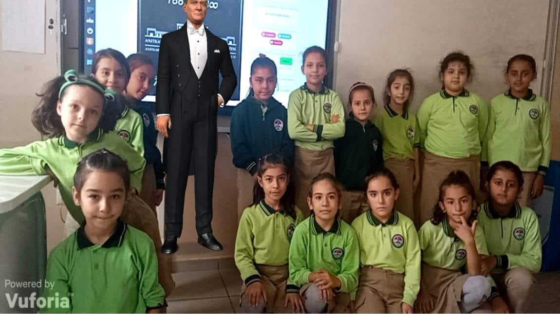 Sınıflarımızda Atatürk Sevgisi Veriliyor